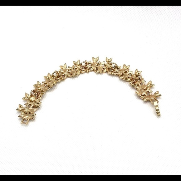 Bracelet Gold Tone With Flowers 8” - Picture 6 of 13